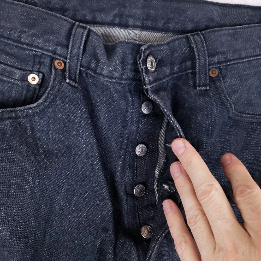 Levis see measurements
